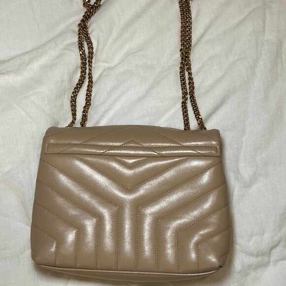 YSL  - Loulou Small YSL Shoulder Bag in Quilted Leather - Picture 5 of 17